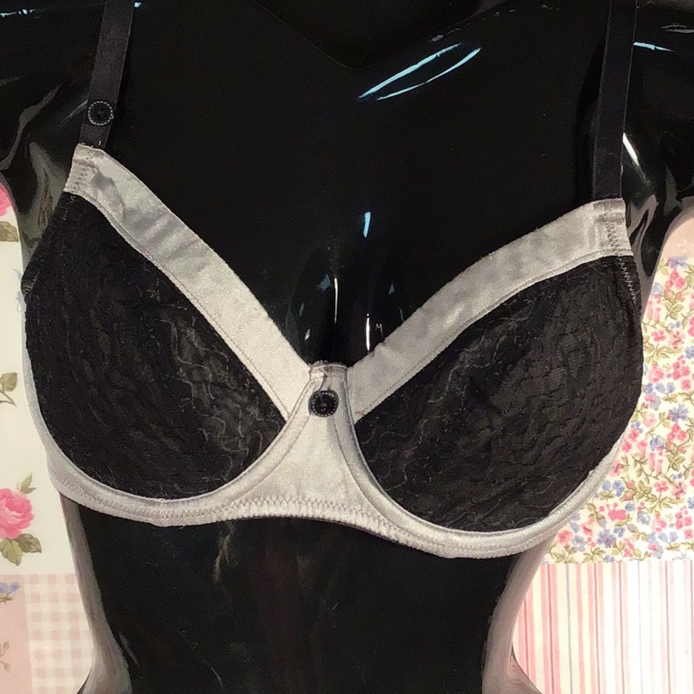 CHANGE 32 D